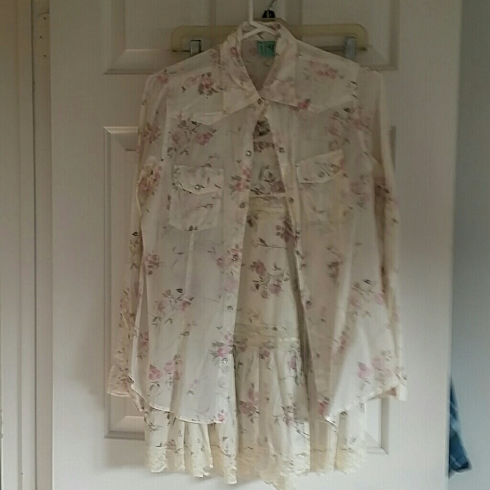 Shirt and shirt